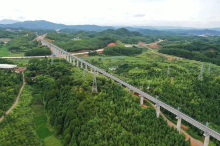浦梅铁路