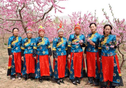 土族服饰
