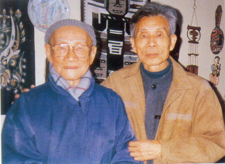 吴冠中与林风眠（左）