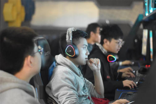 吉利CDG电竞社