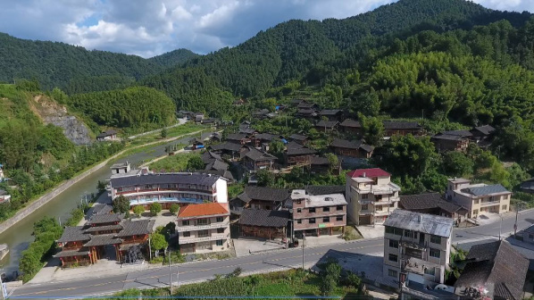 边溪村风光