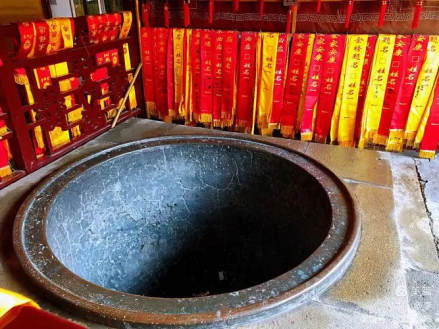 潭柘寺宝锅