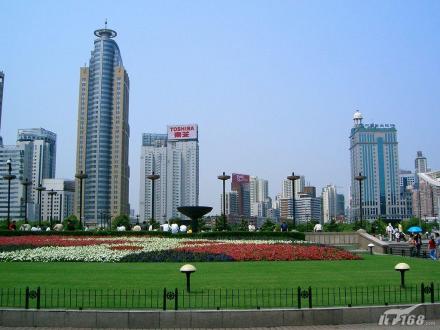 上海市人民广场