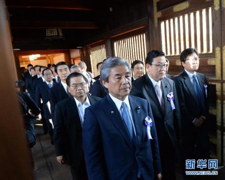 内阁大臣参拜靖国神社