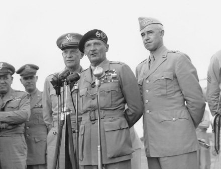 1946年在华盛顿的艾森豪威尔、蒙哥马利与布莱德利（左起） 