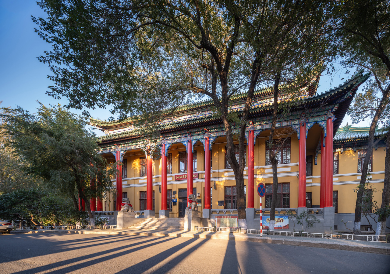 哈尔滨市第三中学校（南岗校区）校门