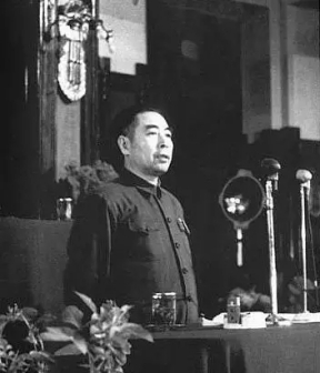周恩来中山装形象