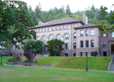 西华盛顿大学