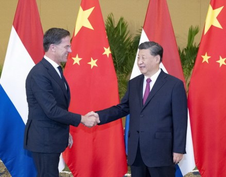 2022年8月国家主席习近平会见吕特 
