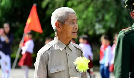 邱少云烈士四弟邱少华