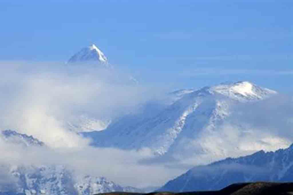 天山