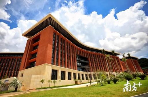 中山大学（深圳校区）
