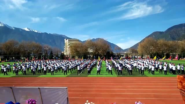 米林市学校风光