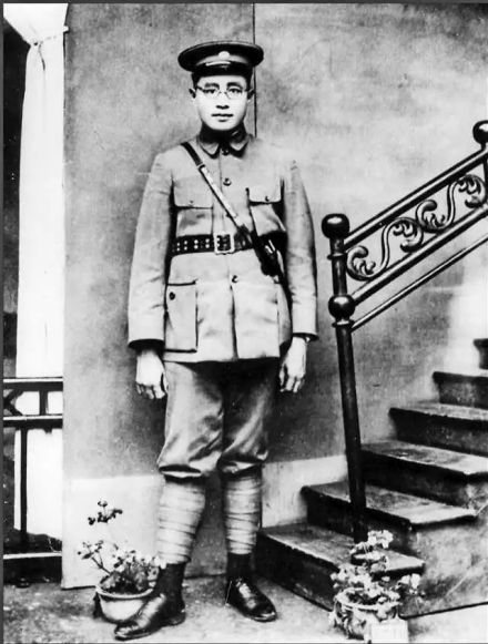 图为1926年刘伯承入党后不久 