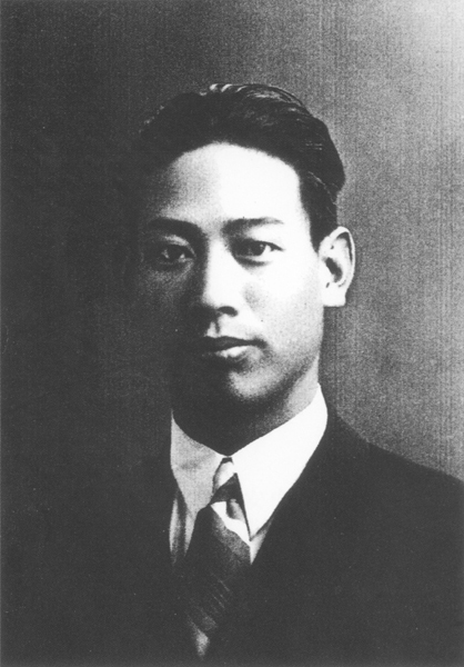 1932年6月许光达到达苏联后拍下的证件照