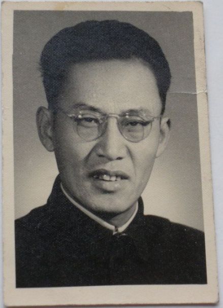 陈翰伯
