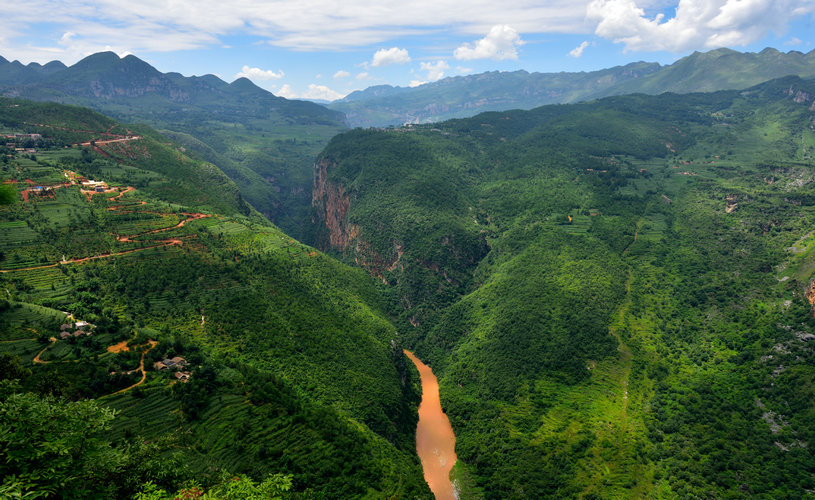尼珠河大峡谷