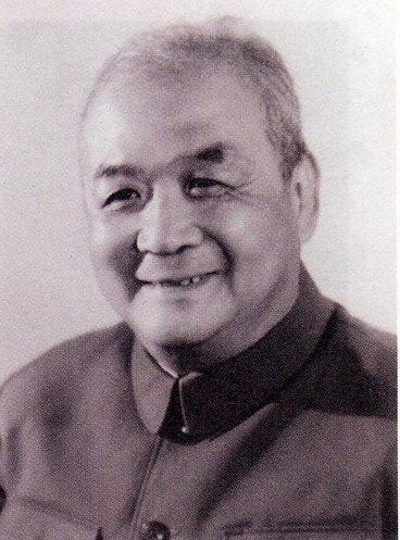 萧乾