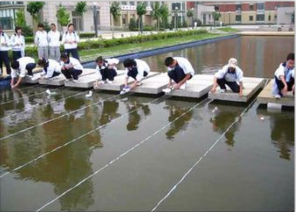 第一中学船模比赛受到学生青睐
