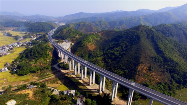 汕昆高速龙川段