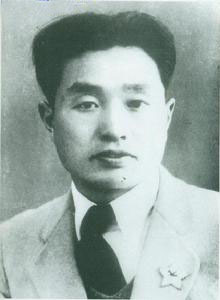 1937年，张爱萍在上海