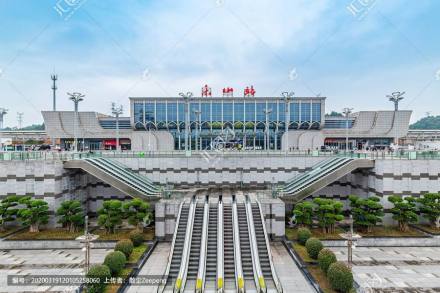 高铁乐山站地下停车场