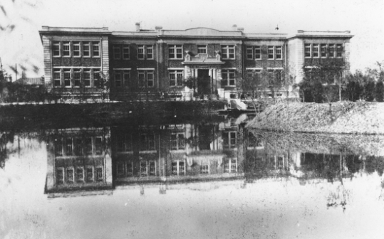 秀山堂