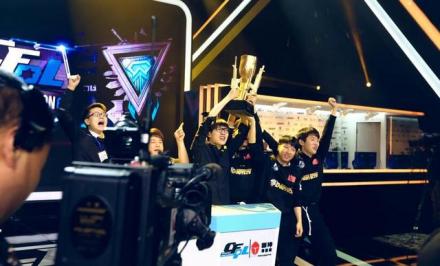 CFPL S6 白鲨带领的队伍夺冠