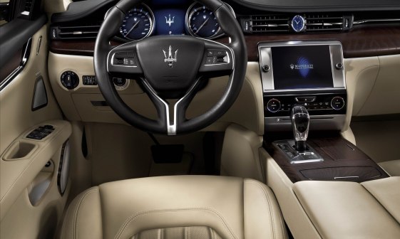 Maserati Quattroporte