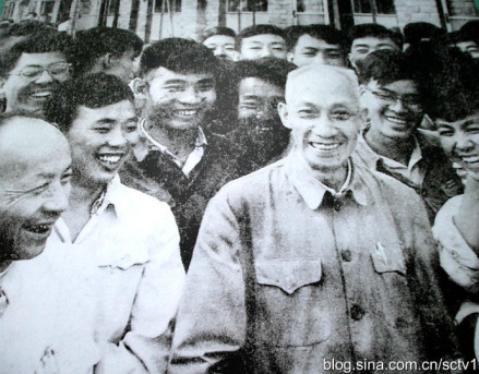吴玉章与人大新闻系学生