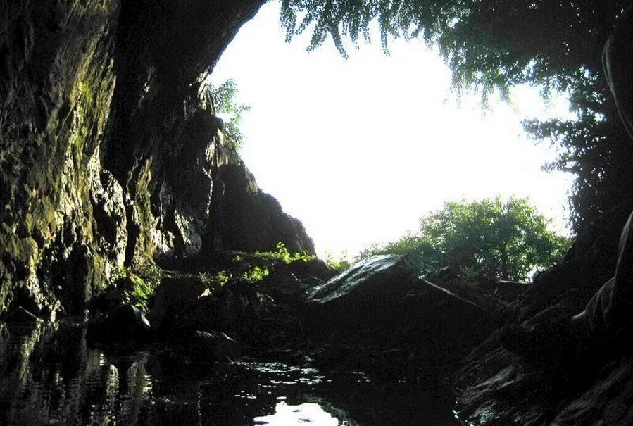 铁橛悬泉