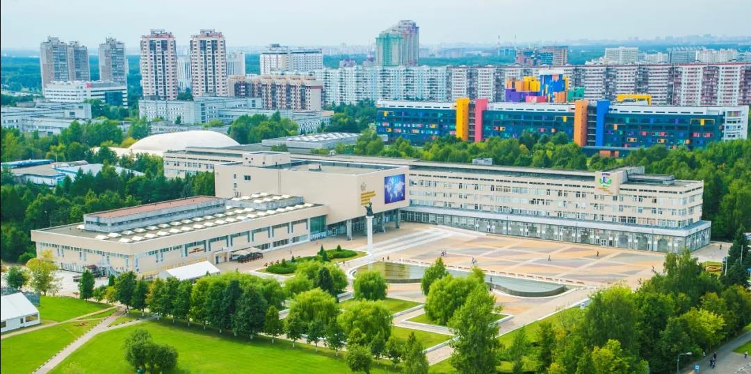 鸟瞰俄罗斯人民友谊大学主行政楼