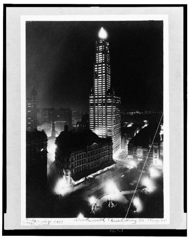 1913年的伍尔沃斯大厦校区