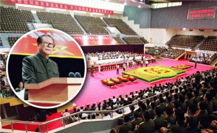 江泽民主席出席庆祝大会并发表重要讲话