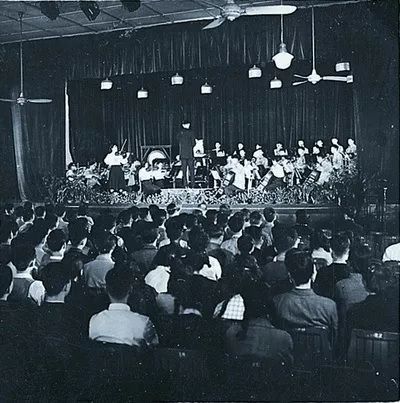 《梁祝》1959年首演于兰心大戏院
