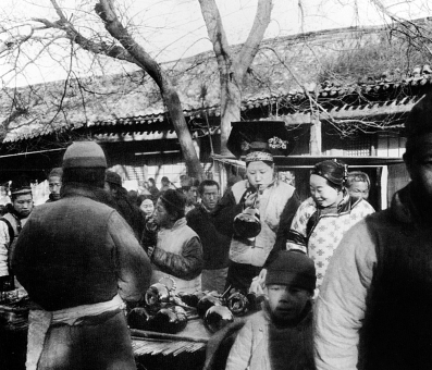 清代末期护国寺庙会