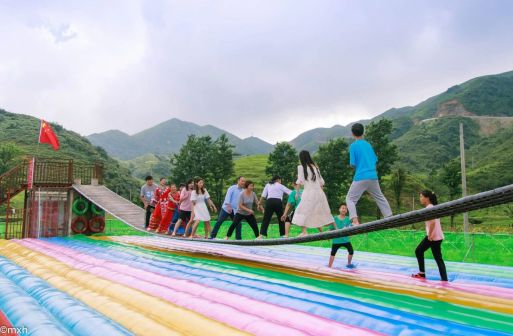 网红摇摆桥