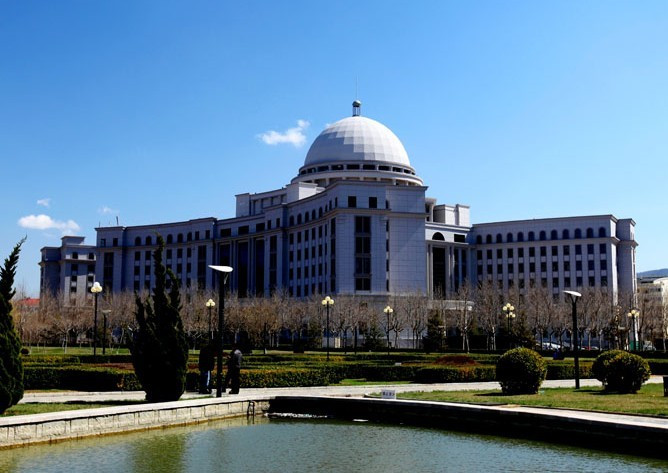 哈尔滨工业大学