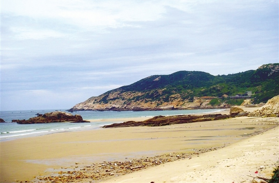 东山湾东岸古雷半岛西岸海湾