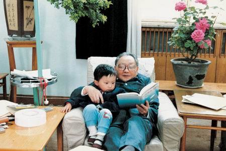 邓小平给小孙子讲故事