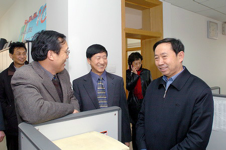 全国人大常委会副委员长陈至立来我社指导工作