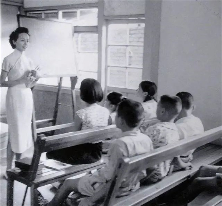 1956年，叶嘉莹在台北教书