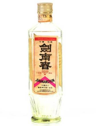 方瓶矮盖剑南春