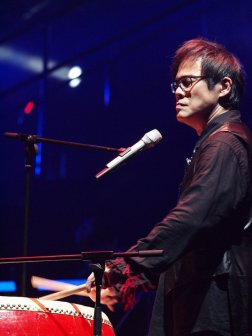 罗大佑舞台照