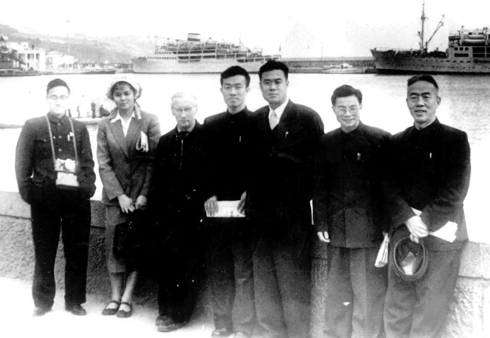 杨嘉墀.、何大智，彼得罗夫斯基，某学生，卫一清，钱骥，赵九章