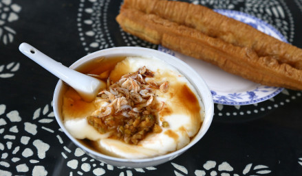 早点   豆腐脑油条
