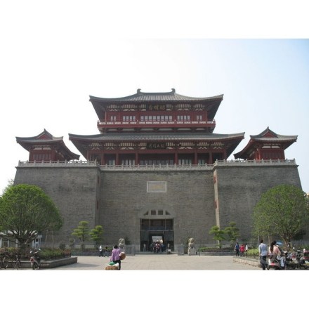 交辉相映的昭明台