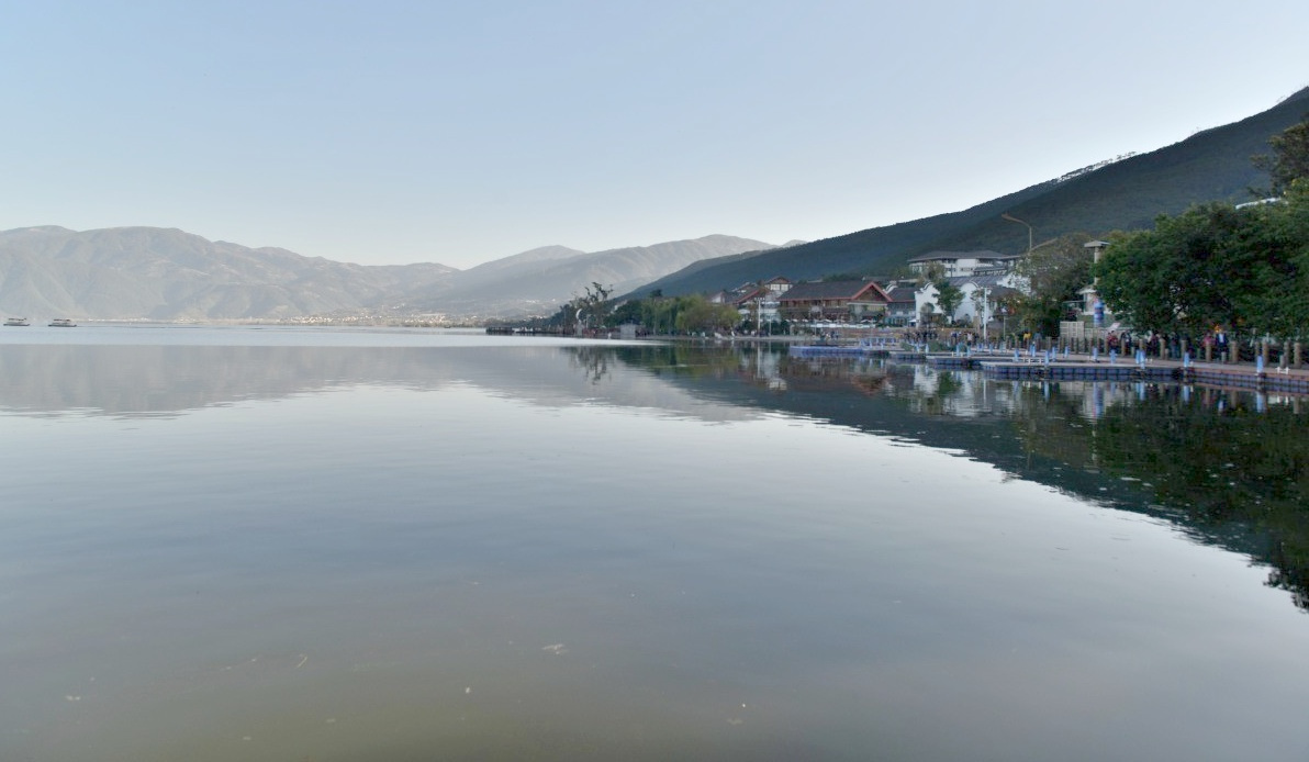 东南部海南乡湖域