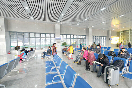 即墨北站候车厅