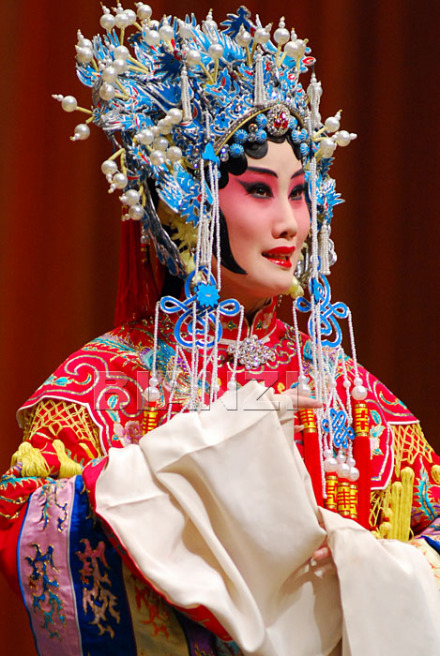 《状元媒》饰柴郡主